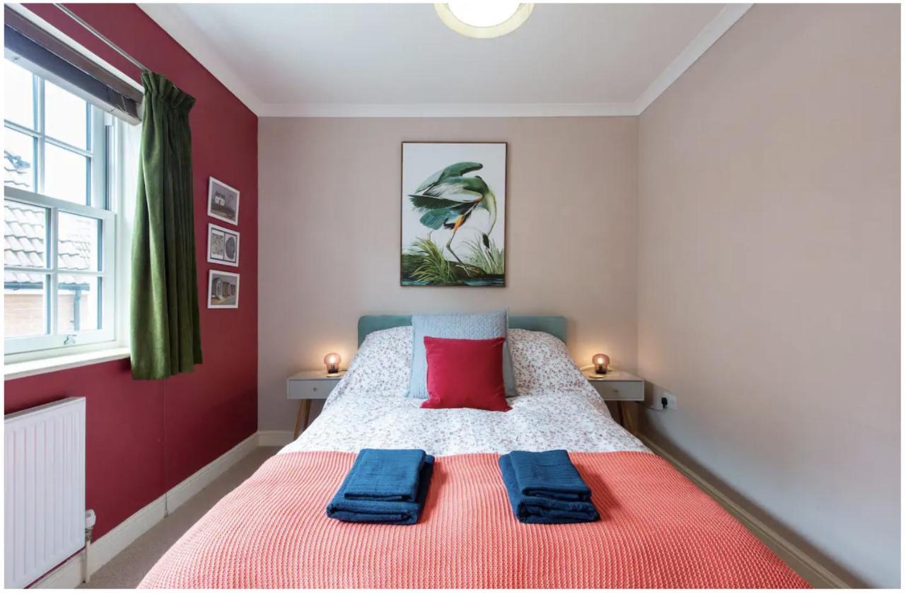 Wells City Centre, Quiet Mews House, Sleeps 6ヴィラ エクステリア 写真