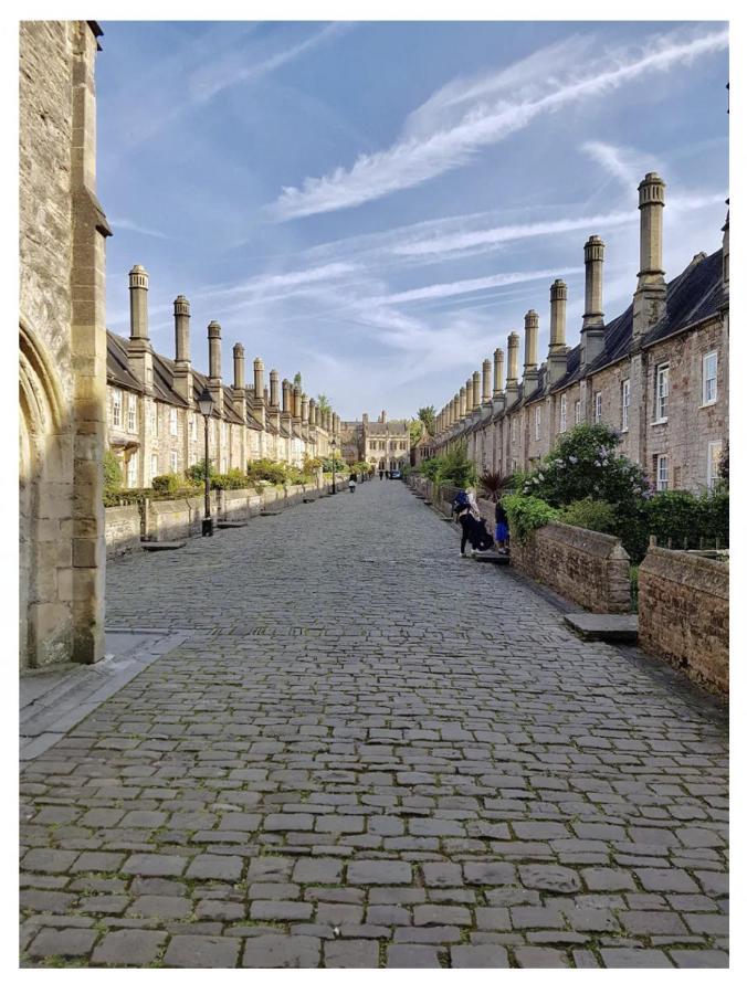 Wells City Centre, Quiet Mews House, Sleeps 6ヴィラ エクステリア 写真