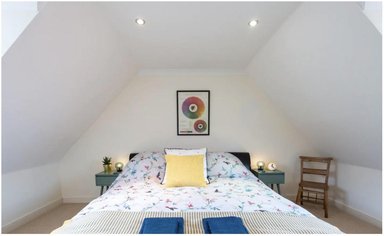 Wells City Centre, Quiet Mews House, Sleeps 6ヴィラ エクステリア 写真