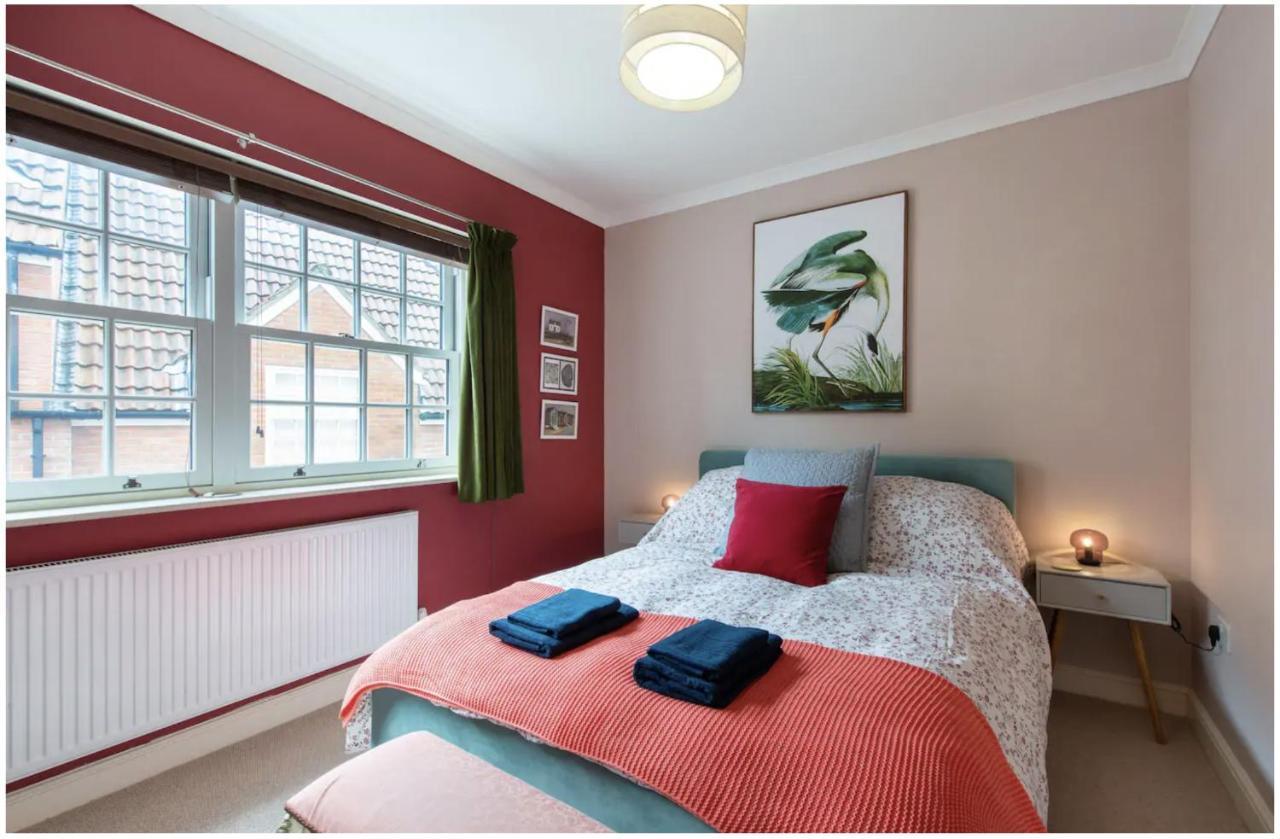 Wells City Centre, Quiet Mews House, Sleeps 6ヴィラ エクステリア 写真