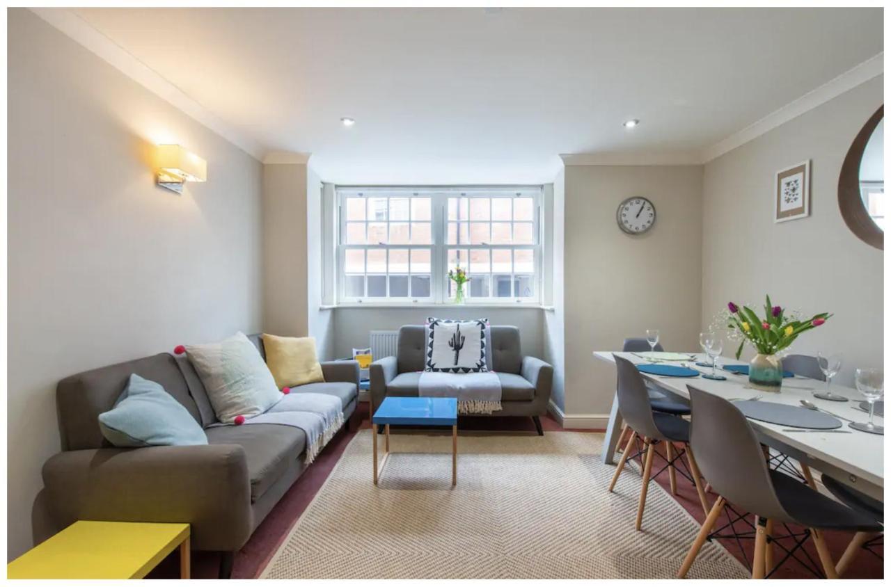 Wells City Centre, Quiet Mews House, Sleeps 6ヴィラ エクステリア 写真