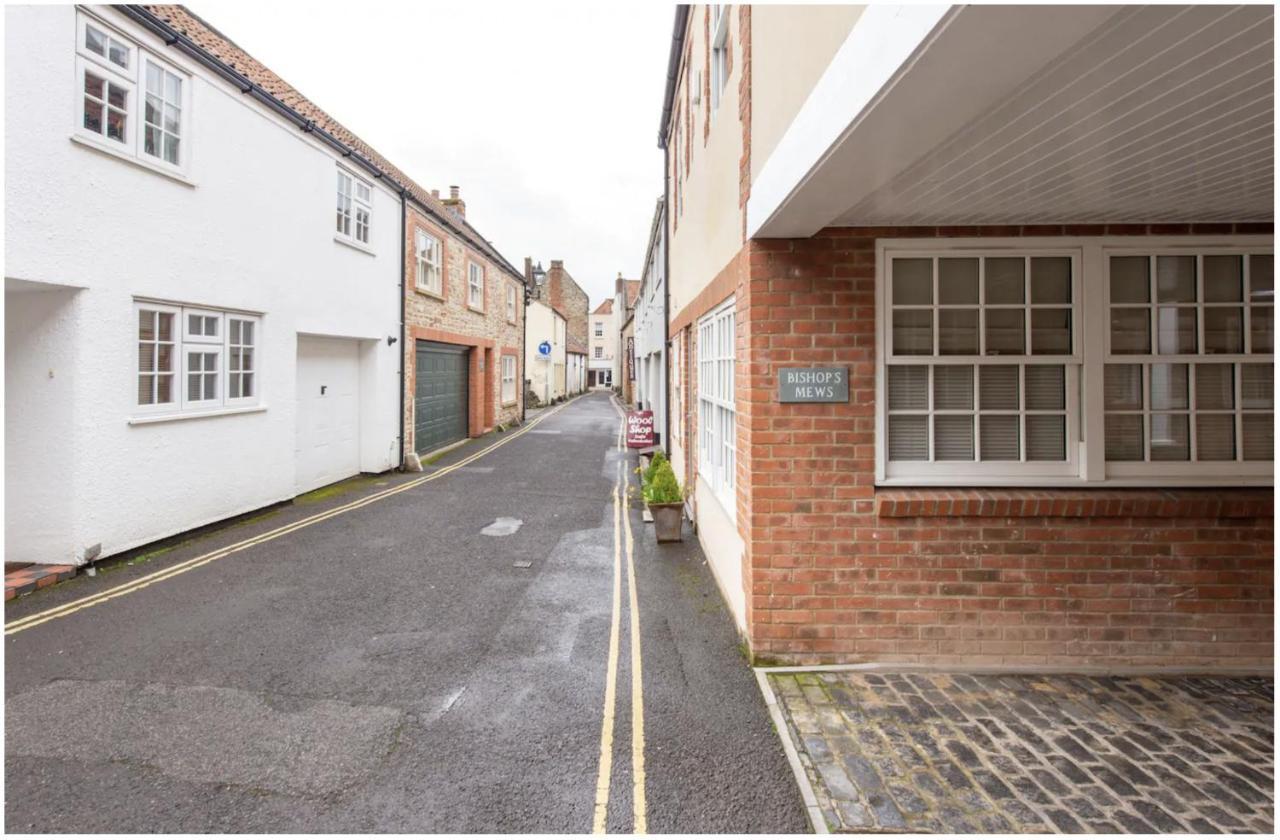 Wells City Centre, Quiet Mews House, Sleeps 6ヴィラ エクステリア 写真